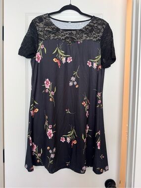 Floral Lace Yoke Black Women's Dress